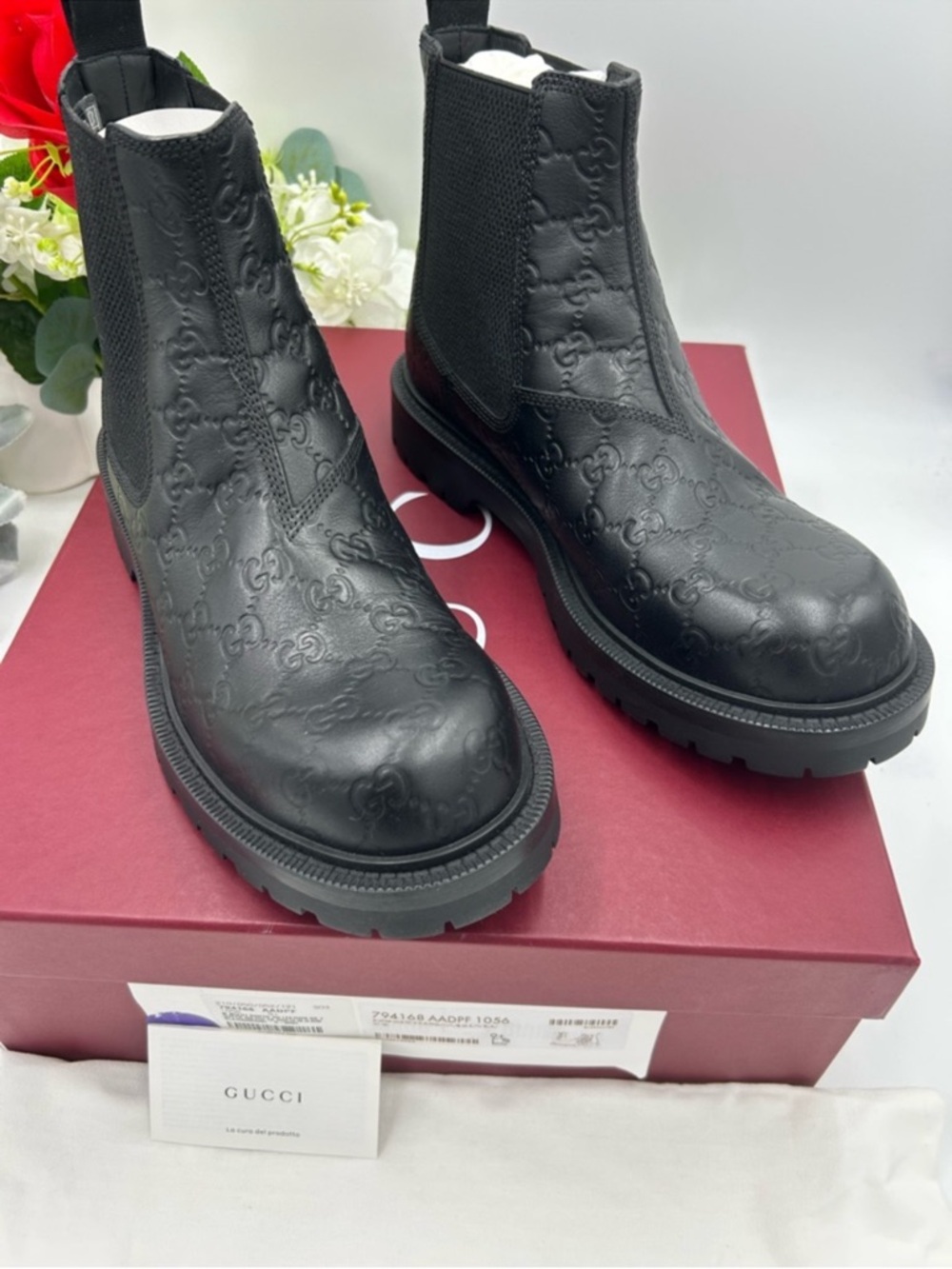 Men’s Gucci MIART GG leather logo sole Chelsea boots size 9.5 made in Italy